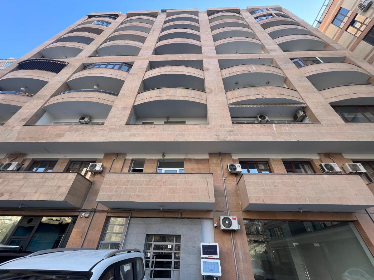 2 Bedrooms 2 Bathrooms Large And Lux Apartment Best Location Ереван Екстериор снимка