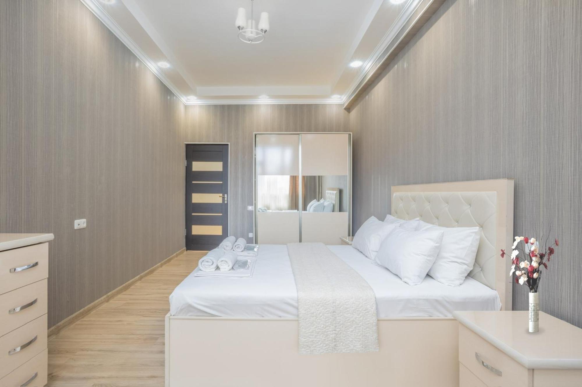 2 Bedrooms 2 Bathrooms Large And Lux Apartment Best Location Ереван Екстериор снимка